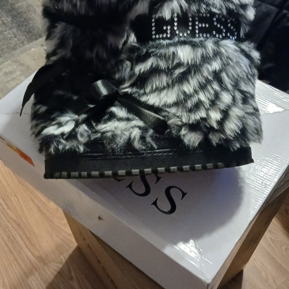 Guess Black and Gray Winter Boots